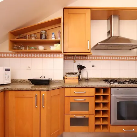 Lovely In Central Apartment